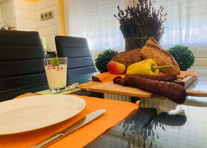 شقة Toparti Apartmanhaz *