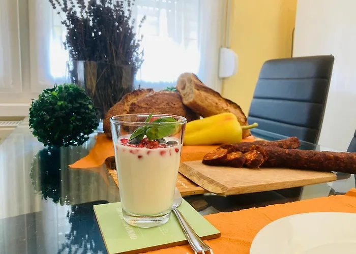 Toparti Apartmanhaz شقة *