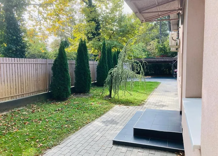 Toparti Apartmanhaz شقة